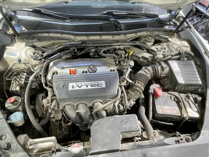 Встановлення ГБО на Honda Crosstour у Запоріжжі під капотом